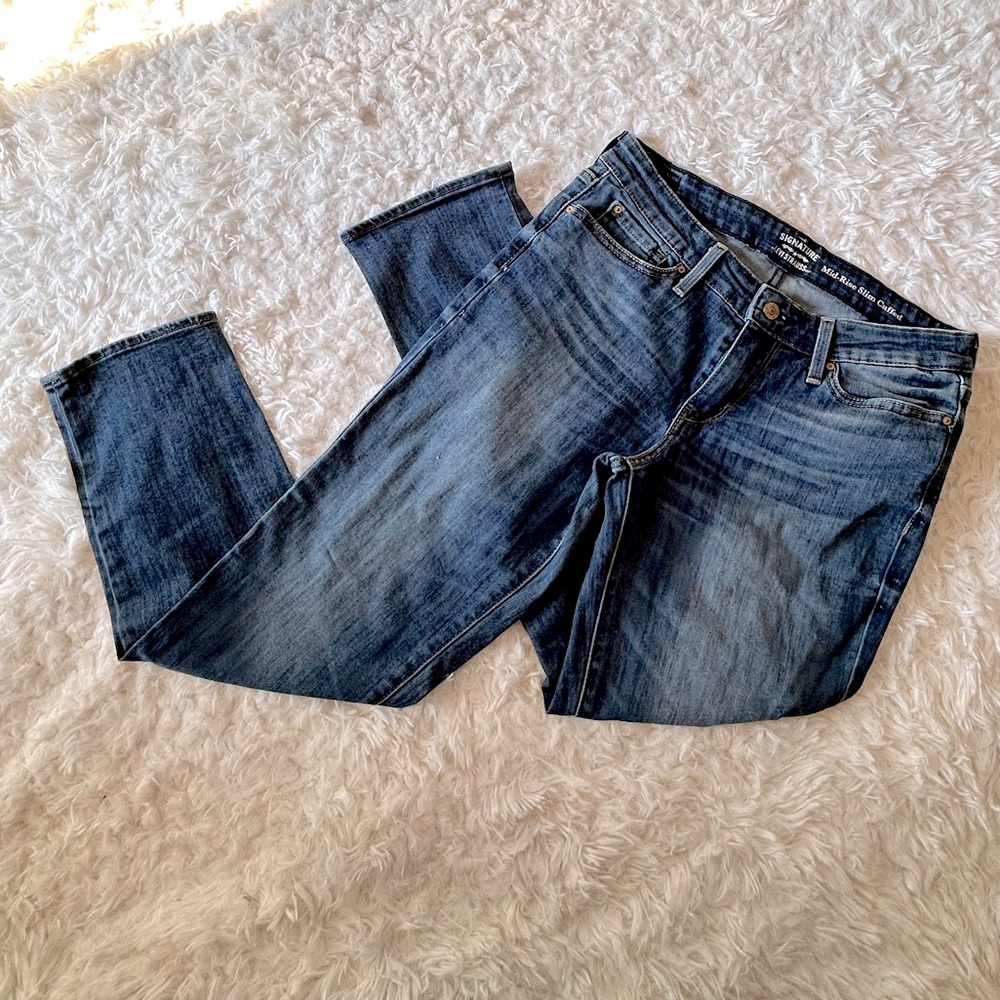Signature Levi Strauss Mid-Rise Slimmed Cuffed Blue Jeans Size 8